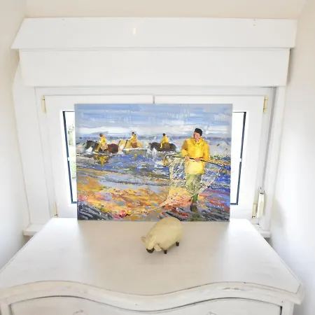 Detached Holiday In A Quiet Neighbourhood Near The Centre And The Beach 别墅